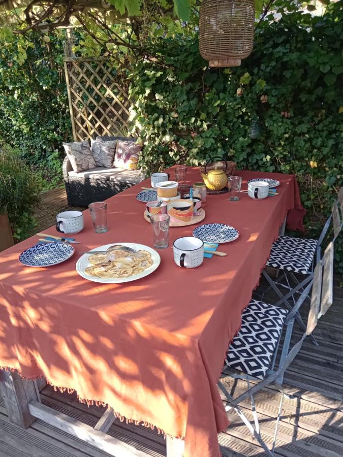 Le 28 Bed and Breakfast Uzerche Εξωτερικό φωτογραφία
